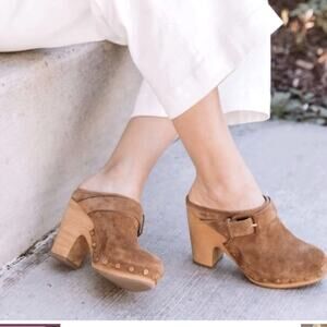 Veronica Beard size 8 suede tan woman clog sandal